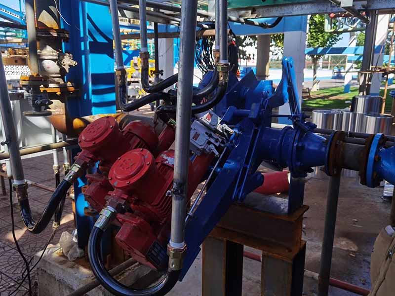 Oil gas dual use burner